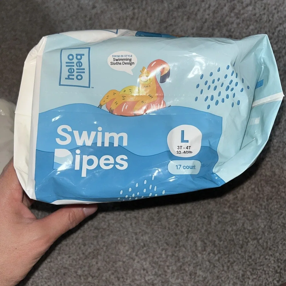 Hello Bello Disposable Swim Dipes, Large. Hypoallergenic 17-Count 3T-4T 32-40lbs